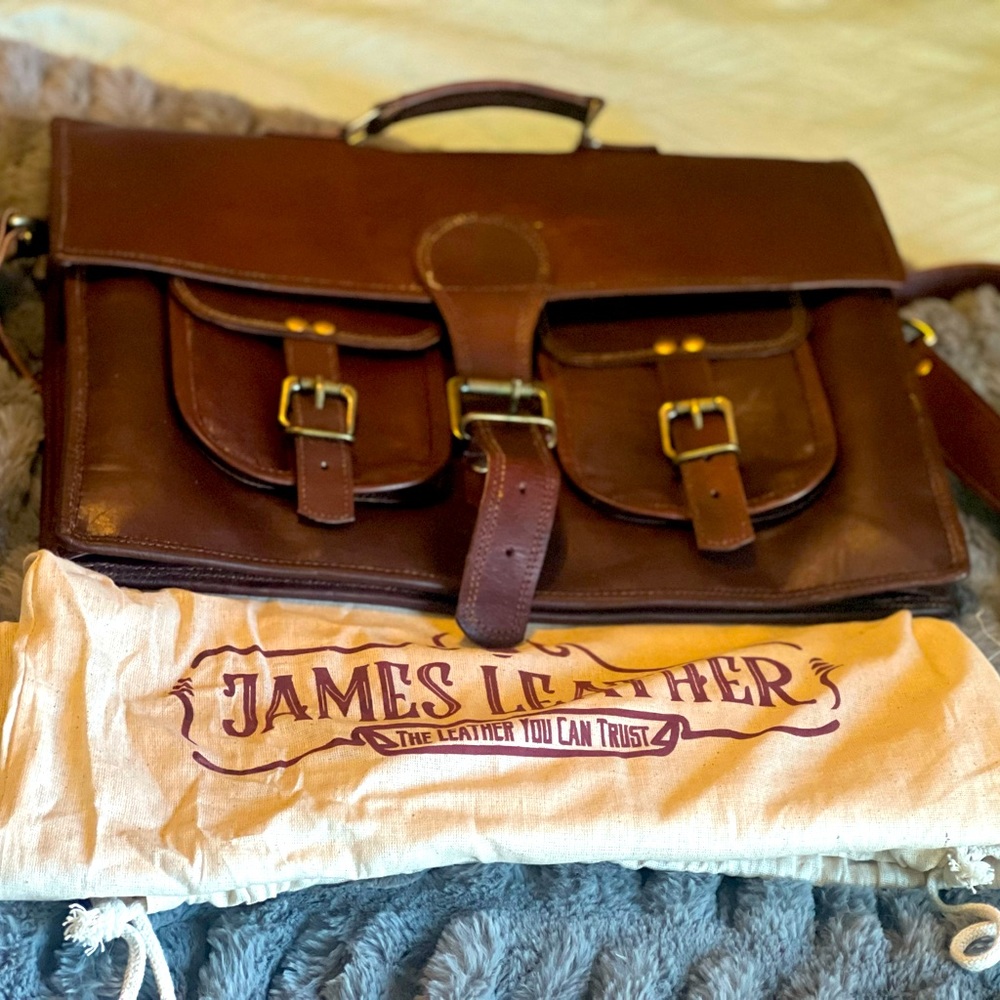 James Leather Laptop Messenger Bag Briefcase
